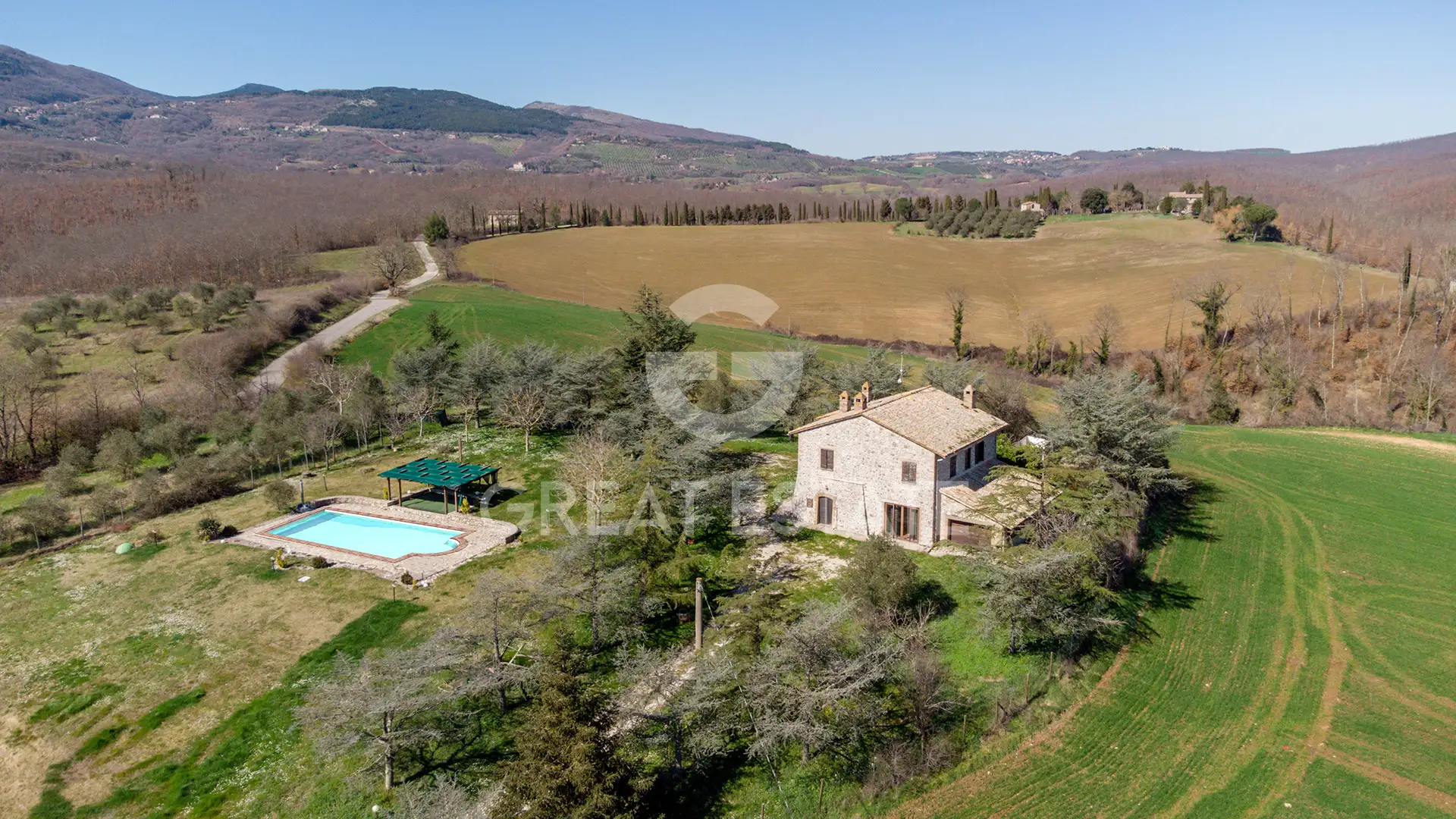 House 303m² in Italy, Terney. Priced at 590000€ rent photo-1