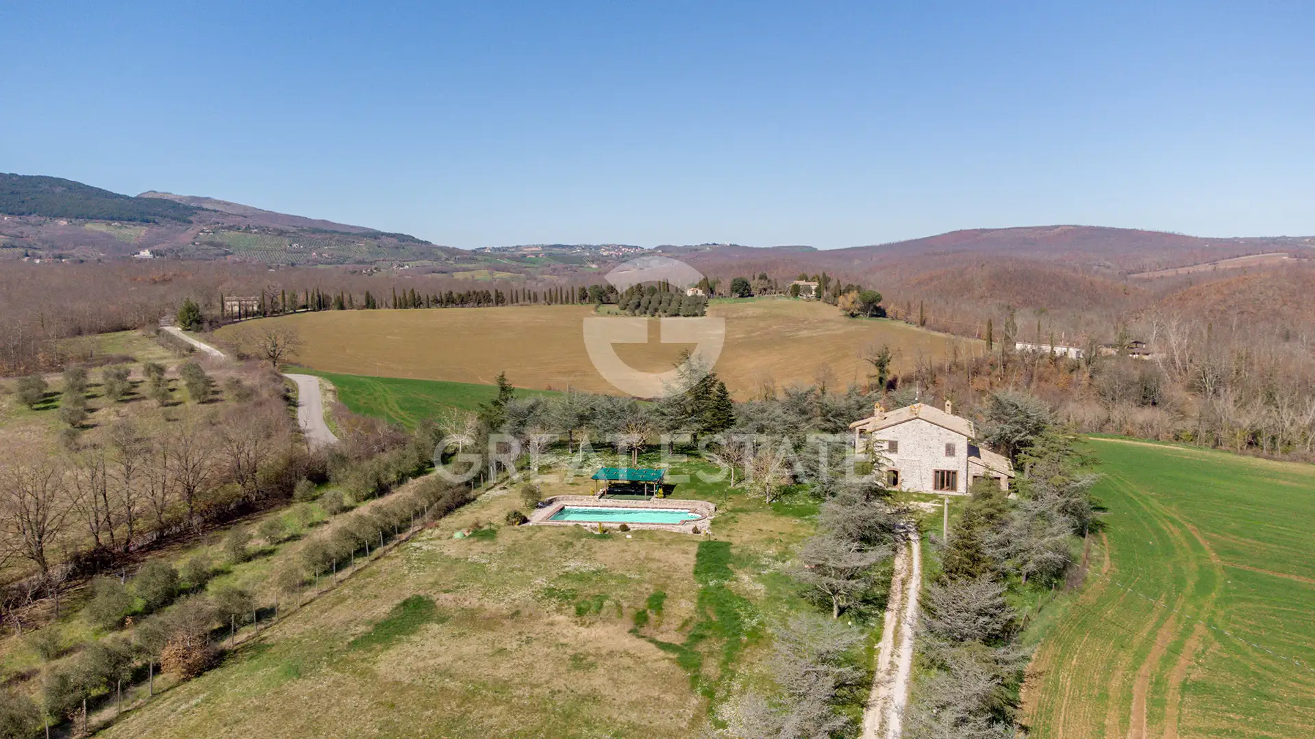 House 303m² in Italy, Terney. Priced at 590000€ rent photo-6