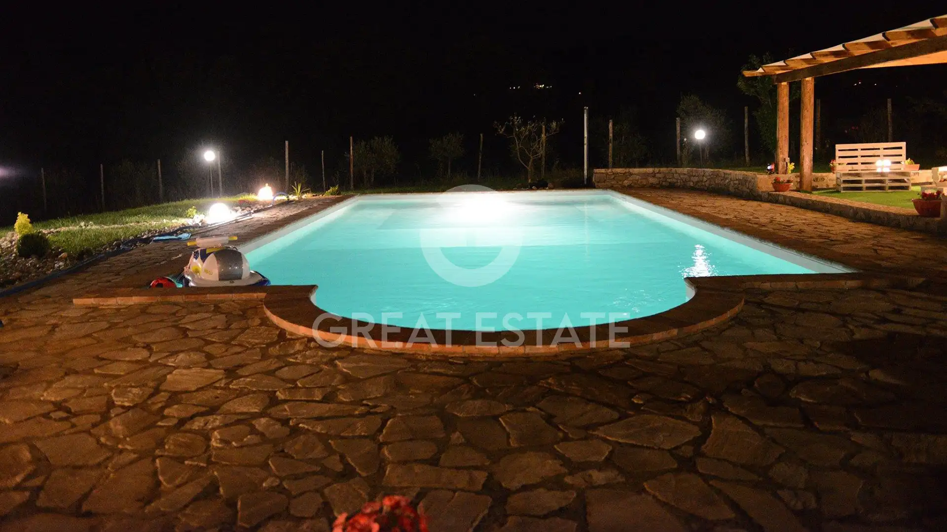 House 303m² in Italy, Terney. Priced at 590000€ rent photo-8