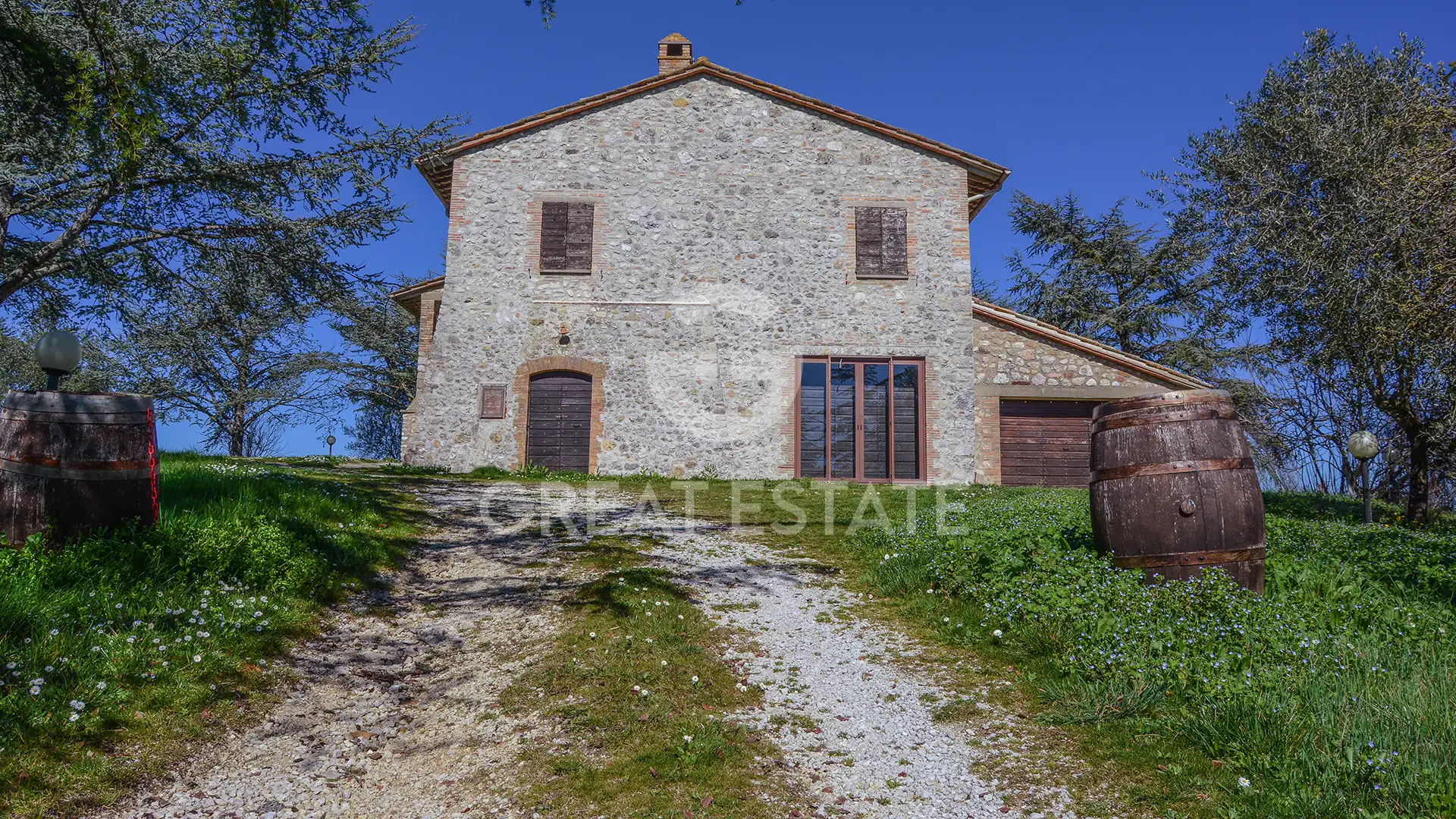 House 303m² in Italy, Terney. Priced at 590000€ rent photo-13