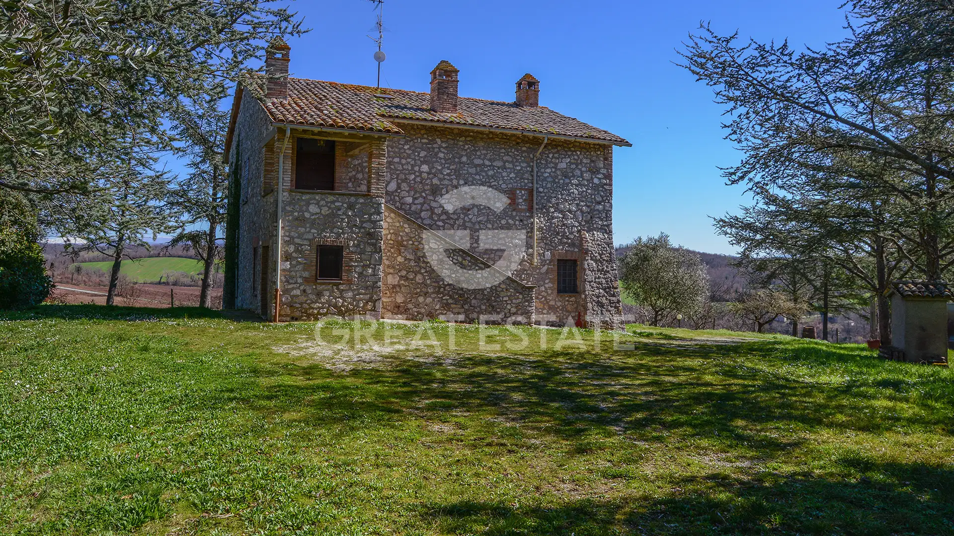 House 303m² in Italy, Terney. Priced at 590000€ rent photo-4
