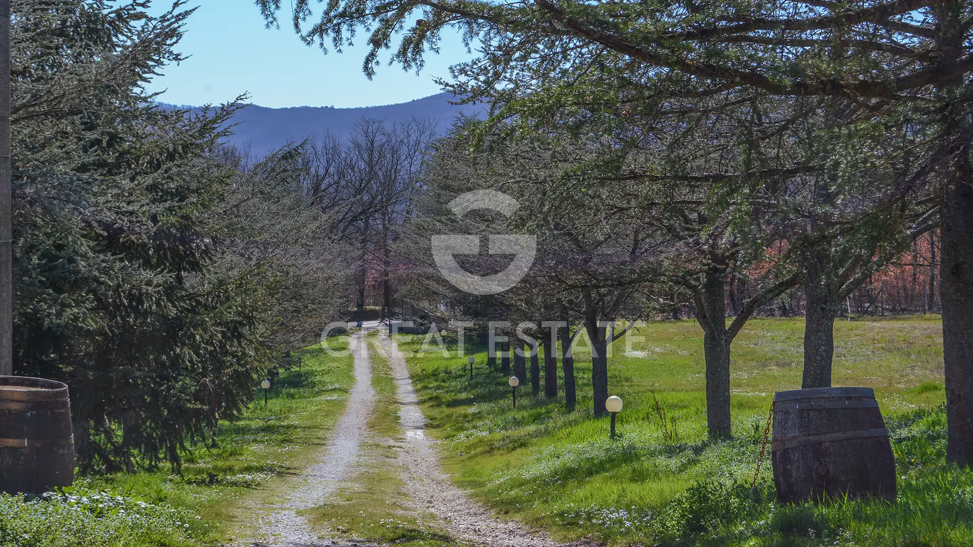 House 303m² in Italy, Terney. Priced at 590000€ rent photo-13