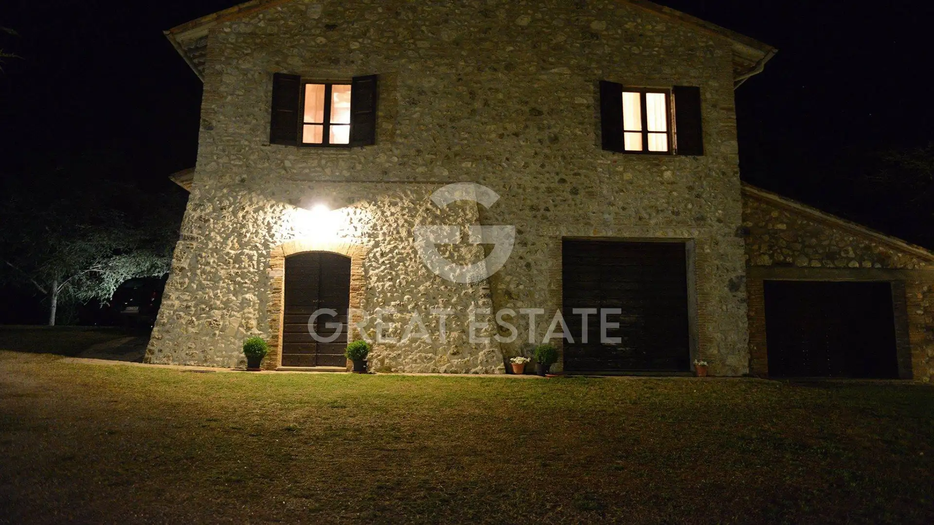 House 303m² in Italy, Terney. Priced at 590000€ rent photo-14