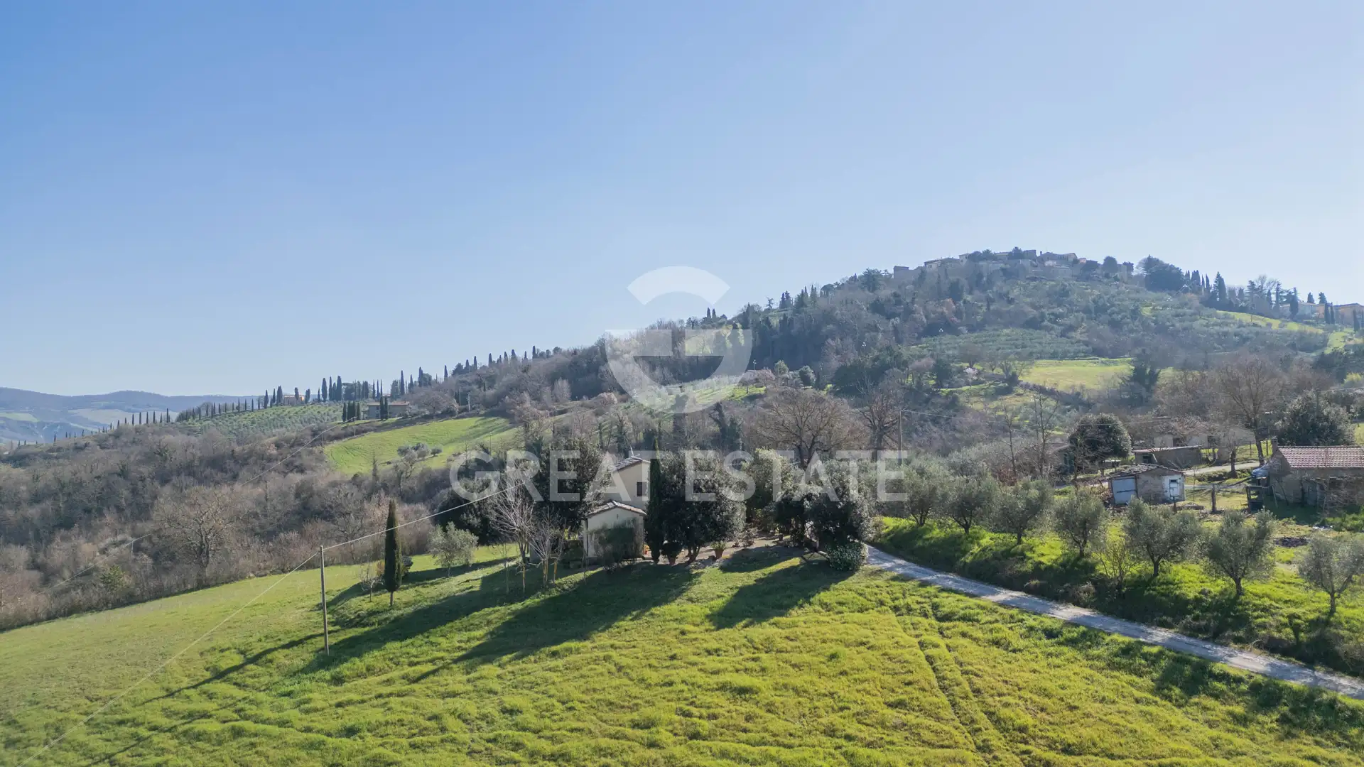 Villa 130m² in Italy, Siena. Priced at 520000€ rent photo-12