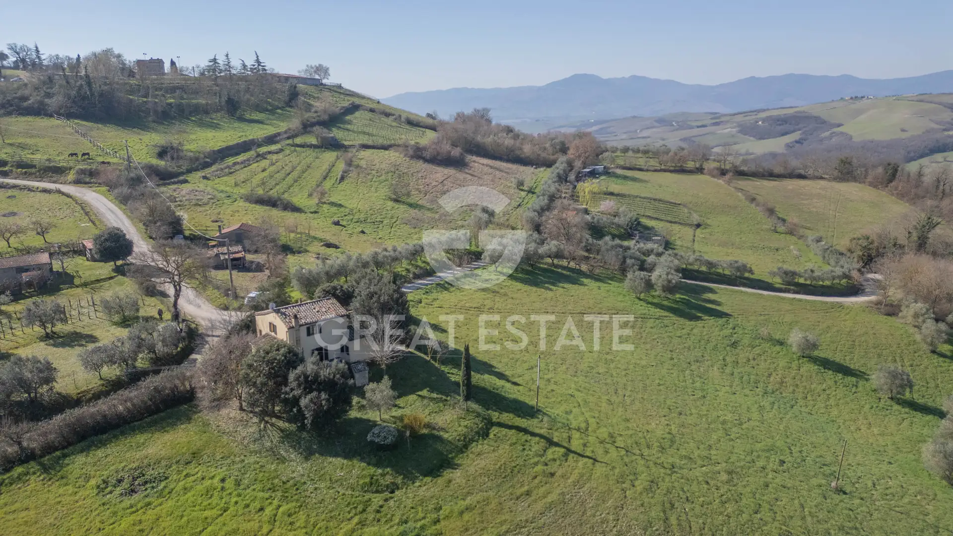 Villa 130m² in Italy, Siena. Priced at 520000€ rent photo-13