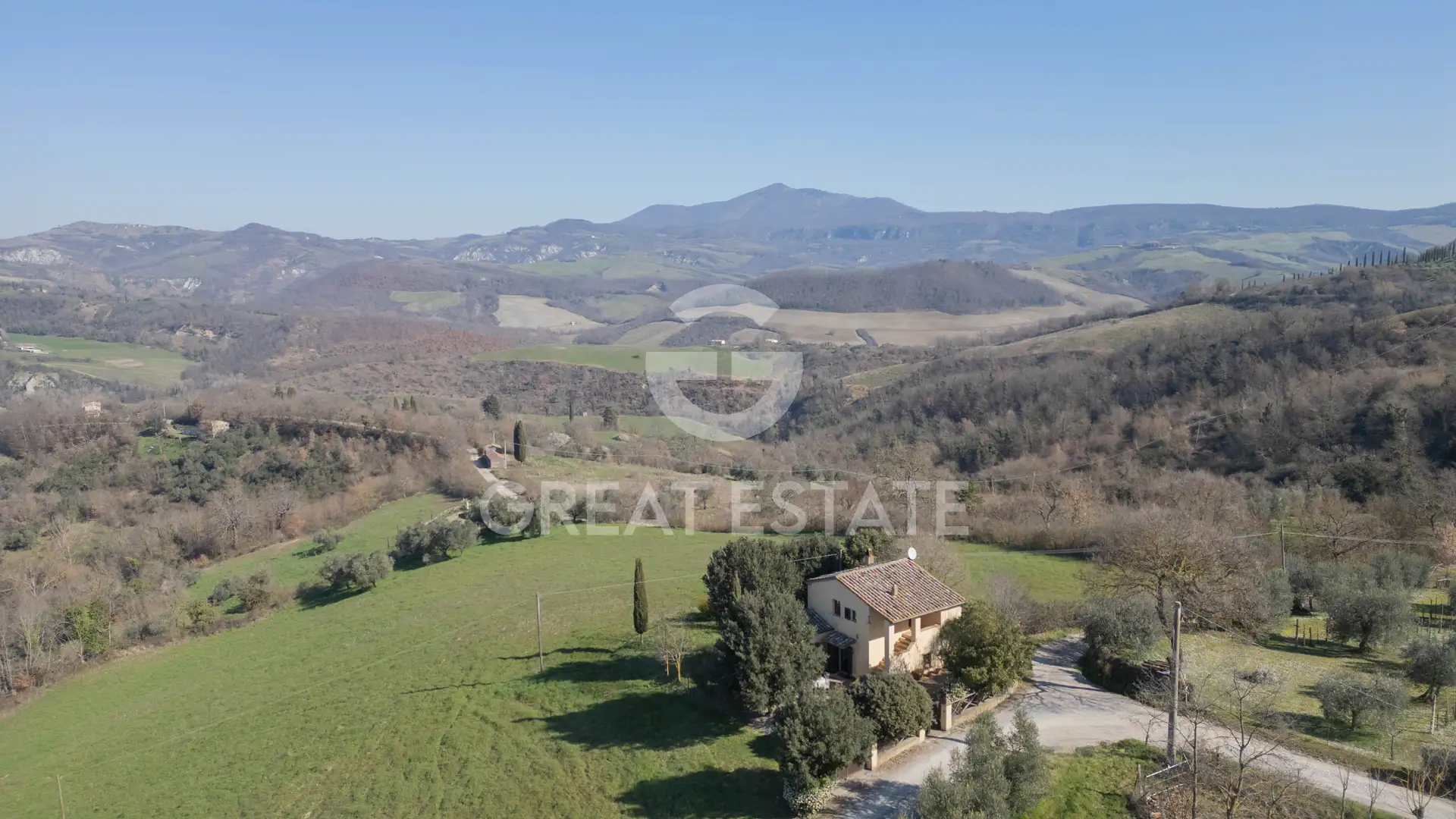 Villa 130m² in Italy, Siena. Priced at 520000€ rent photo-14