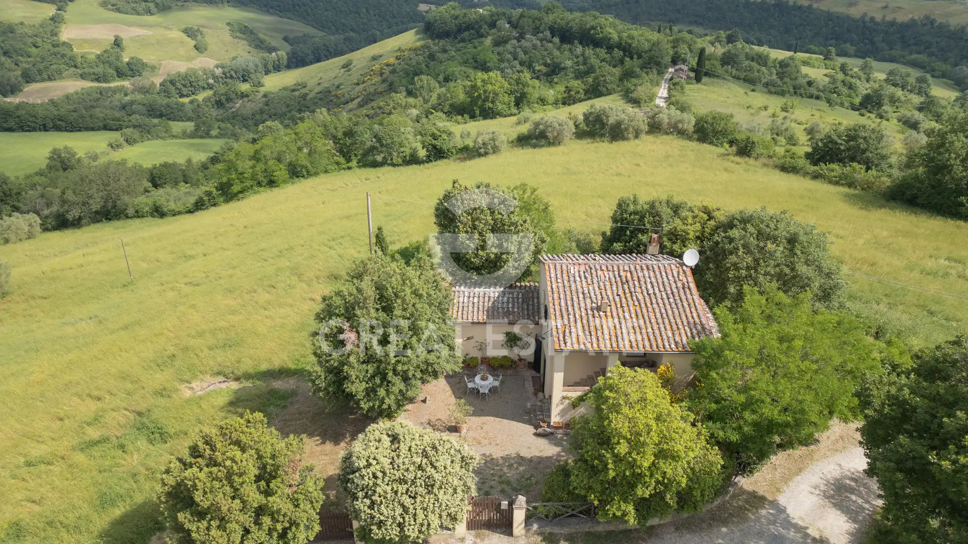 Villa 130m² in Italy, Siena. Priced at 520000€ rent photo-13