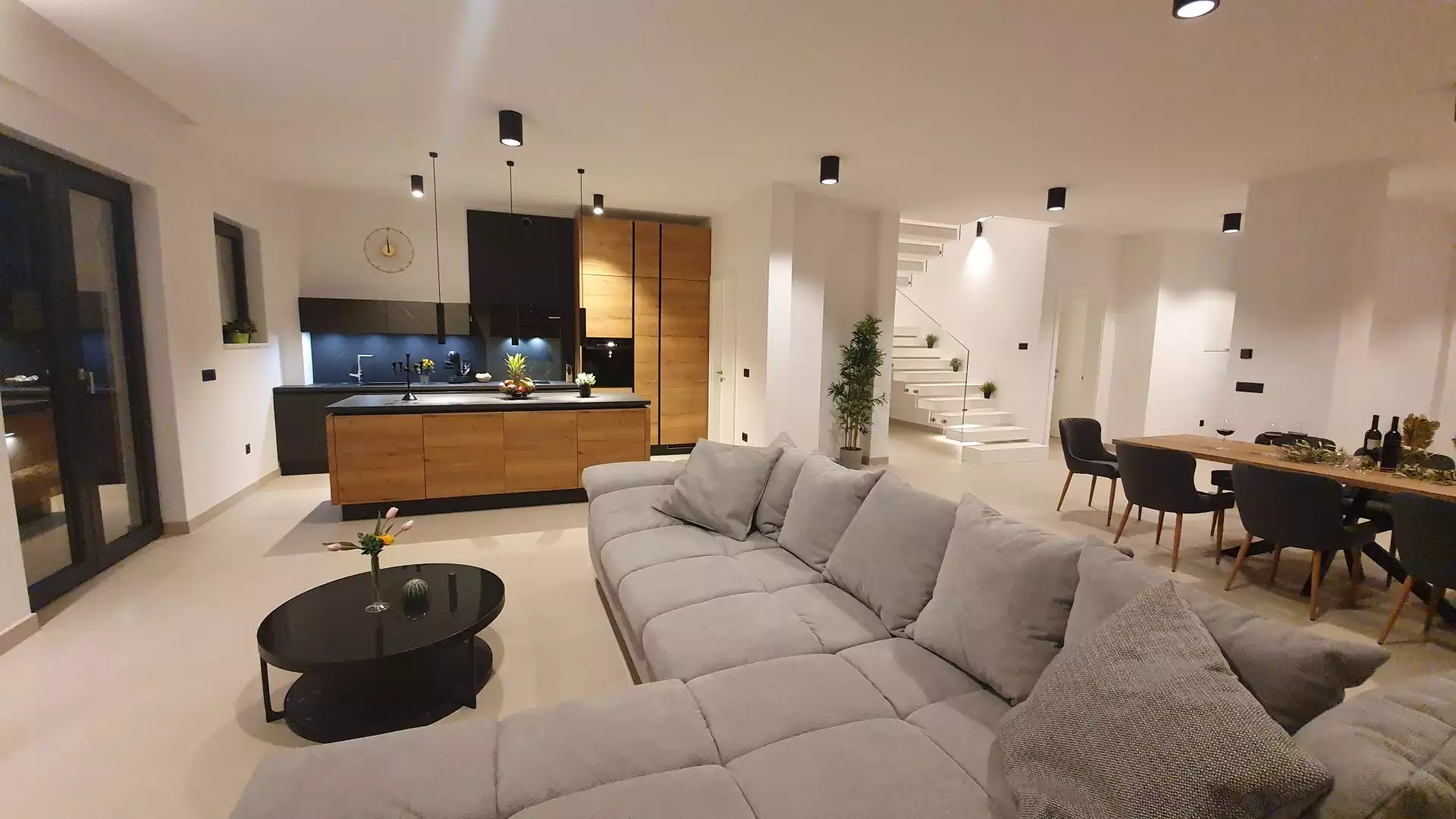 Villa 310m² in Croatia, Novalja. Priced at 1450000€ rent photo-23