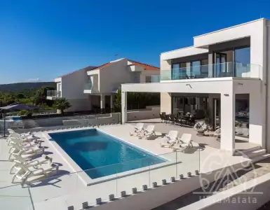 Buy in Croatia for 1450000€