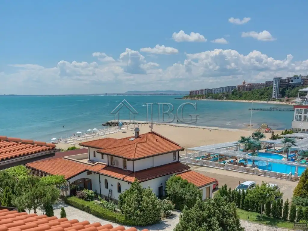 Flat 70m² in Bulgaria, Elenite. Priced at 109000€ rent photo-13