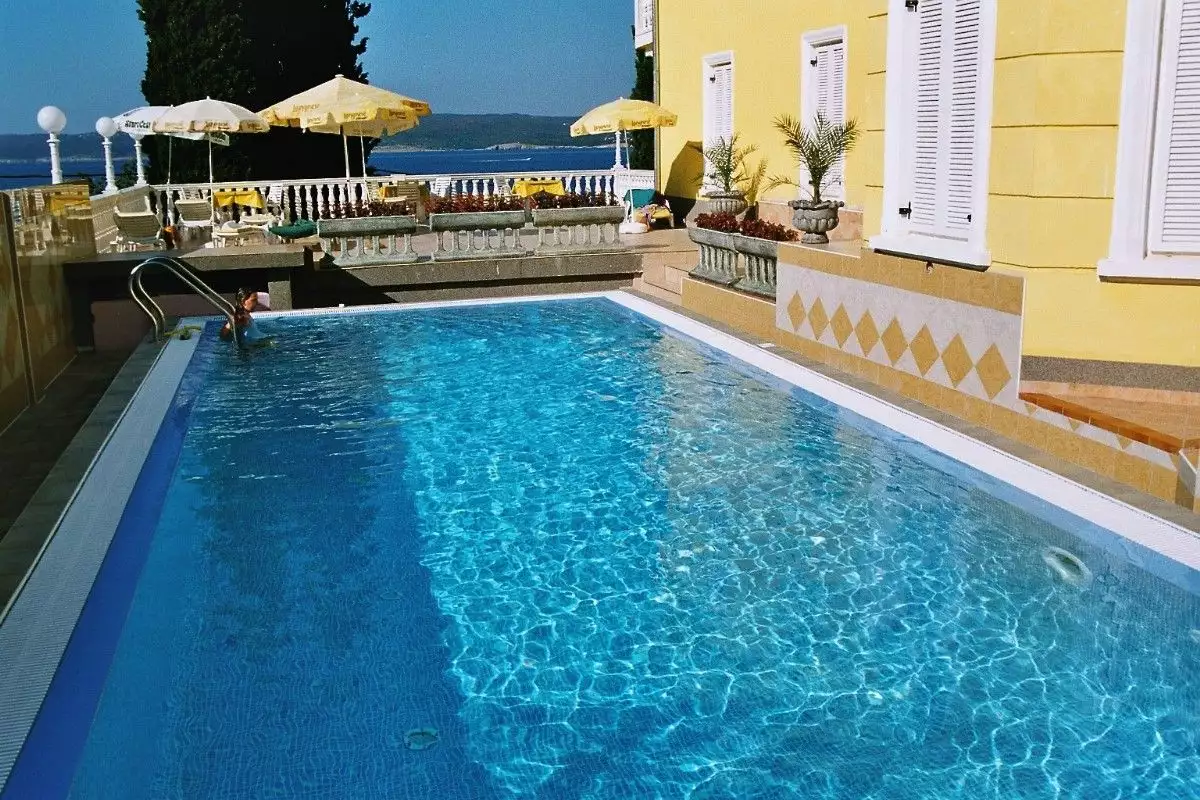 Hotels 1800m² in Croatia, Crikvenica. Priced at 5500000€ rent photo-6