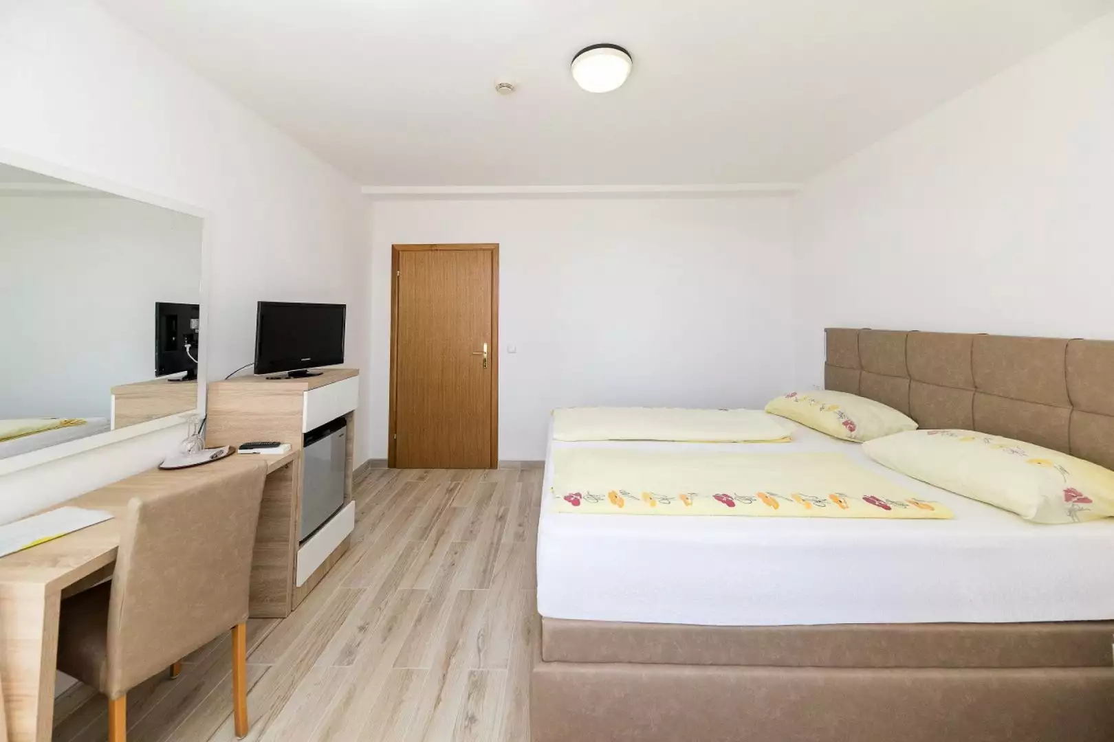 Hotels 1800m² in Croatia, Crikvenica. Priced at 5500000€ rent photo-14