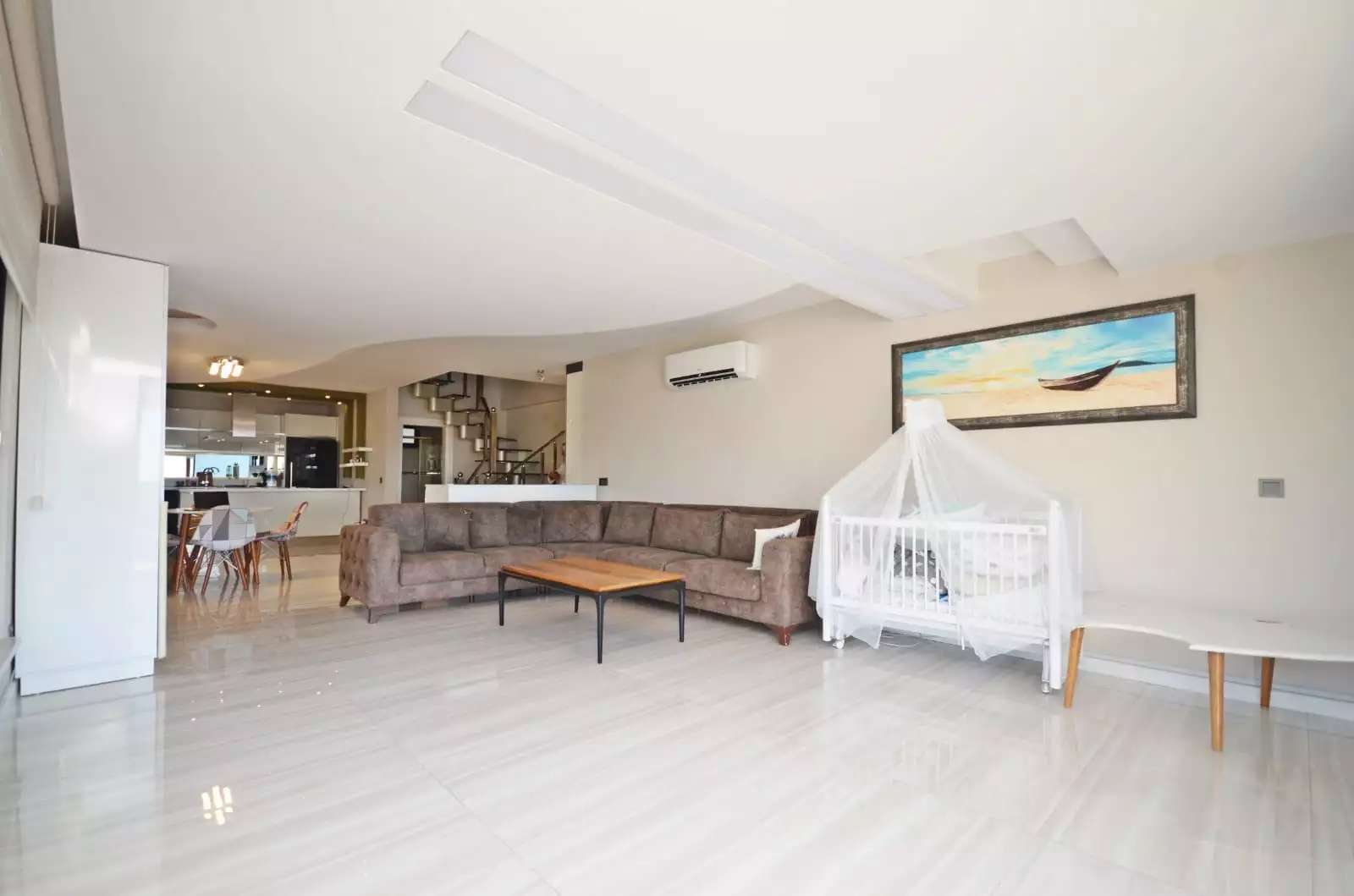 Townhouse 200m² in Turkey, Kargicak. Priced at 264000€ rent photo-17