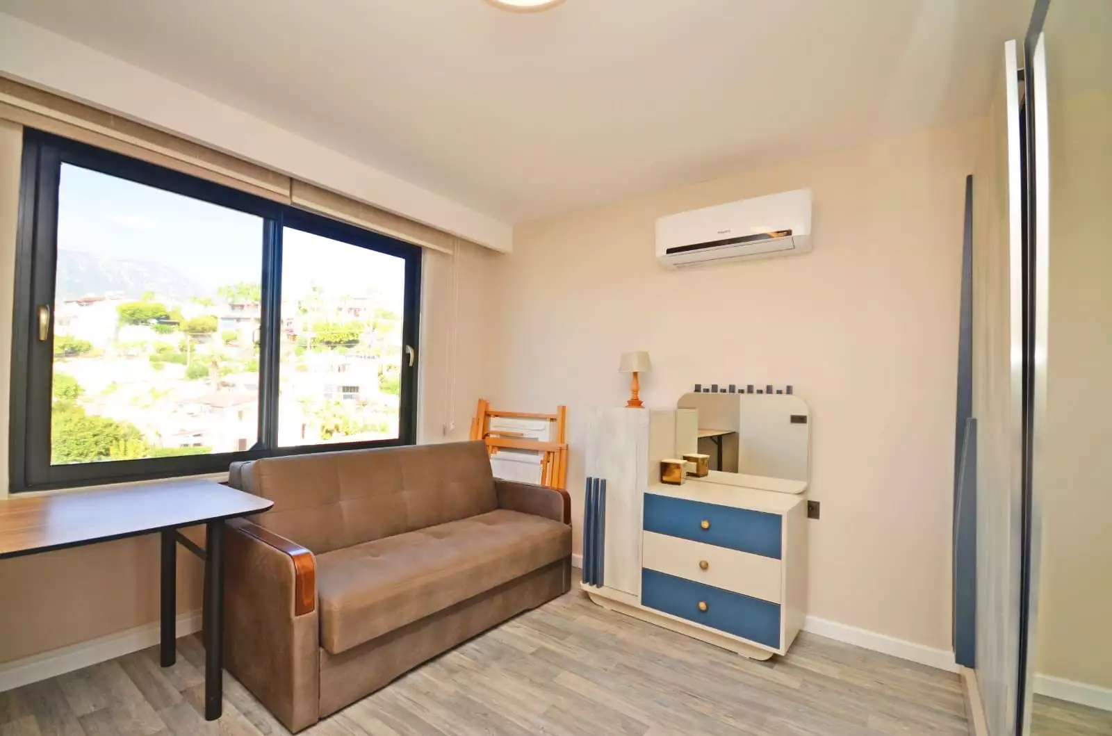 Townhouse 200m² in Turkey, Kargicak. Priced at 264000€ rent photo-20