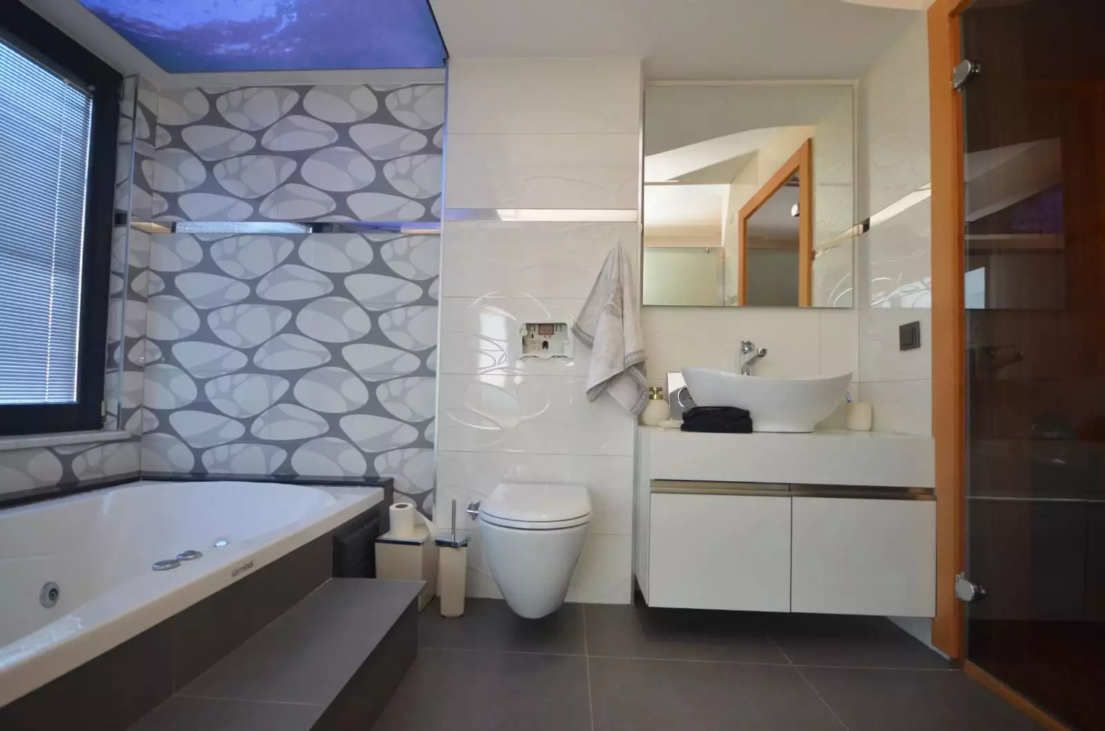 Townhouse 200m² in Turkey, Kargicak. Priced at 264000€ rent photo-24