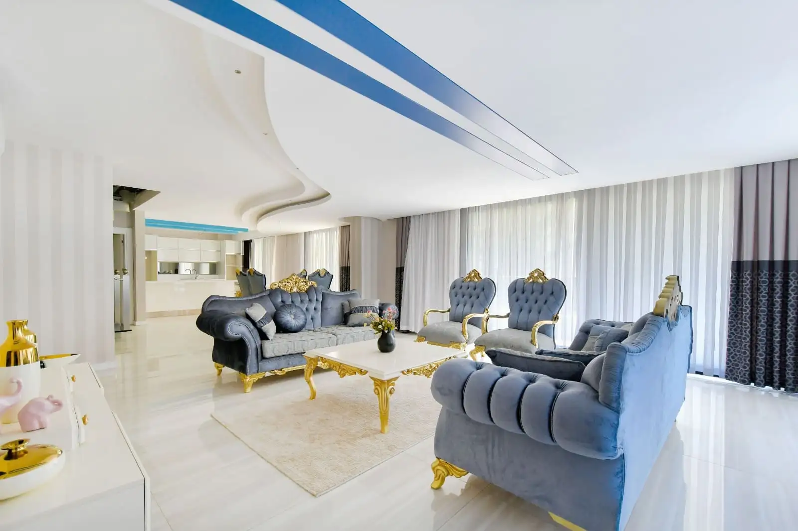 Townhouse 200m² in Turkey, Kargicak. Priced at 264000€ rent photo-4