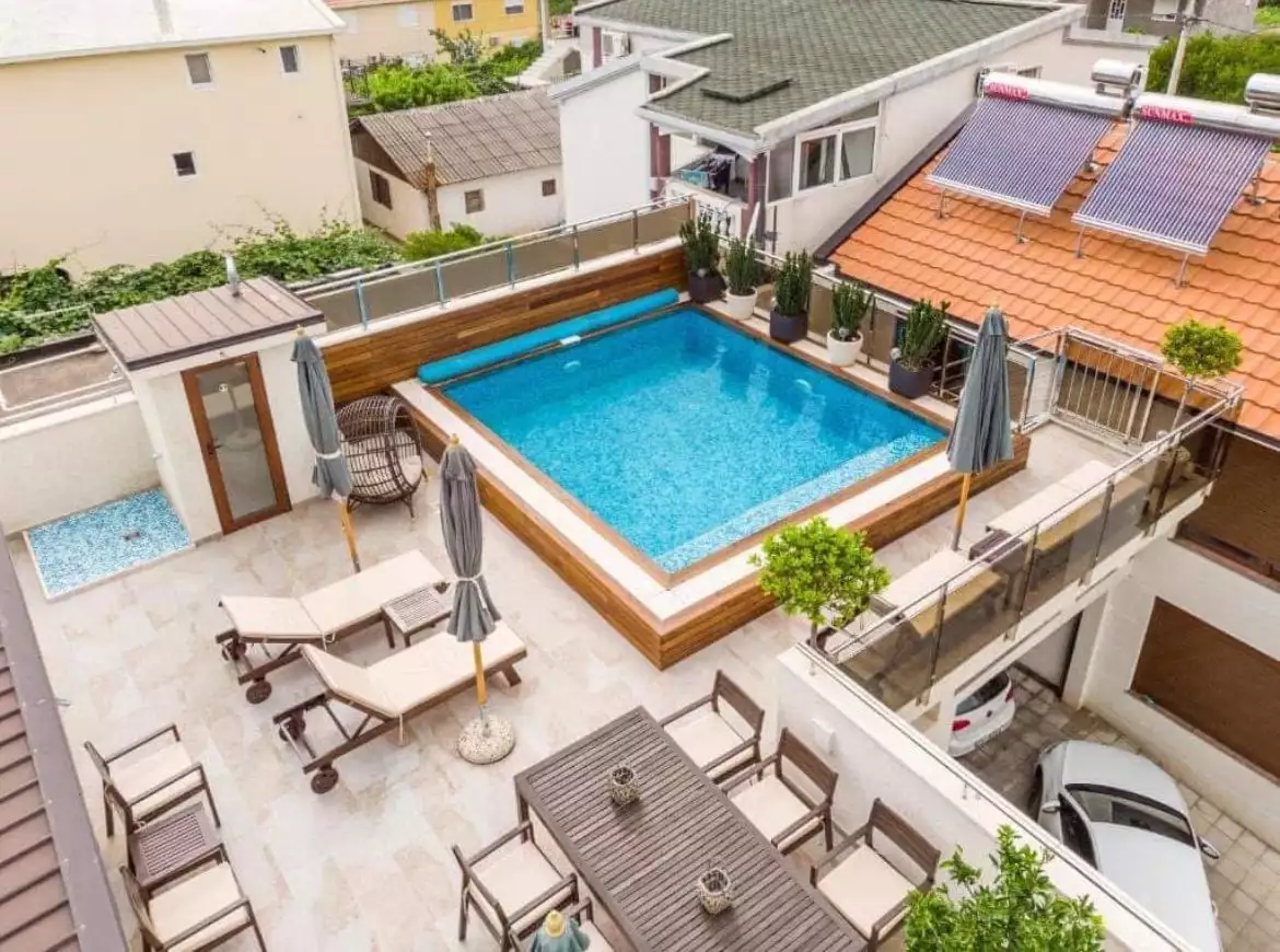 House 200m² in Montenegro, Bar. Priced at 850000€ rent photo-1