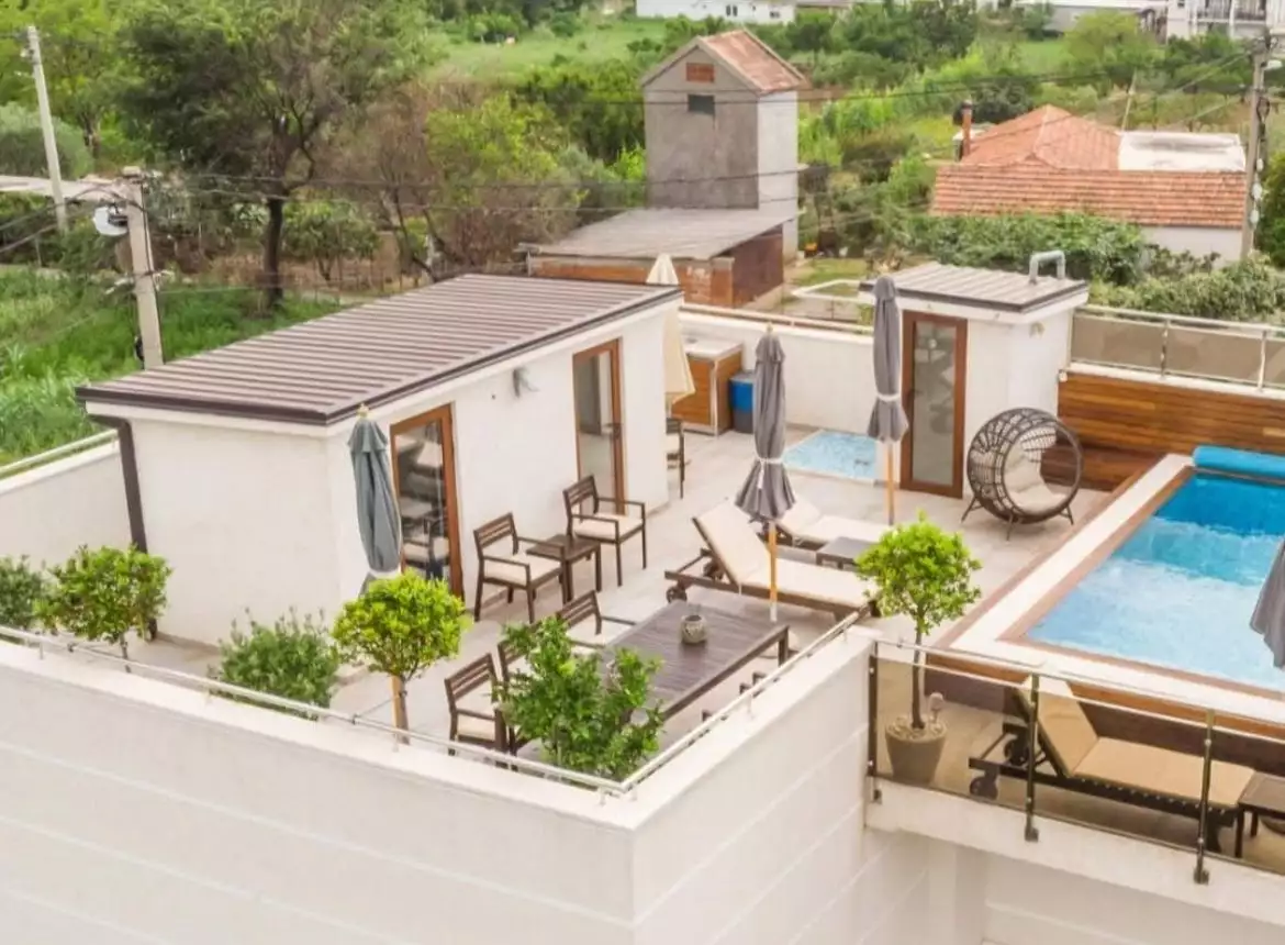 House 200m² in Montenegro, Bar. Priced at 850000€ rent photo-10