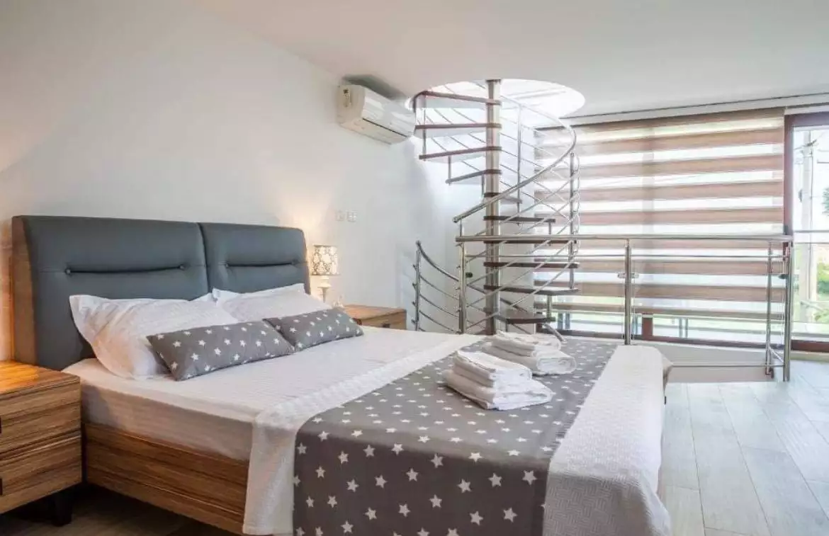 House 200m² in Montenegro, Bar. Priced at 850000€ rent photo-14