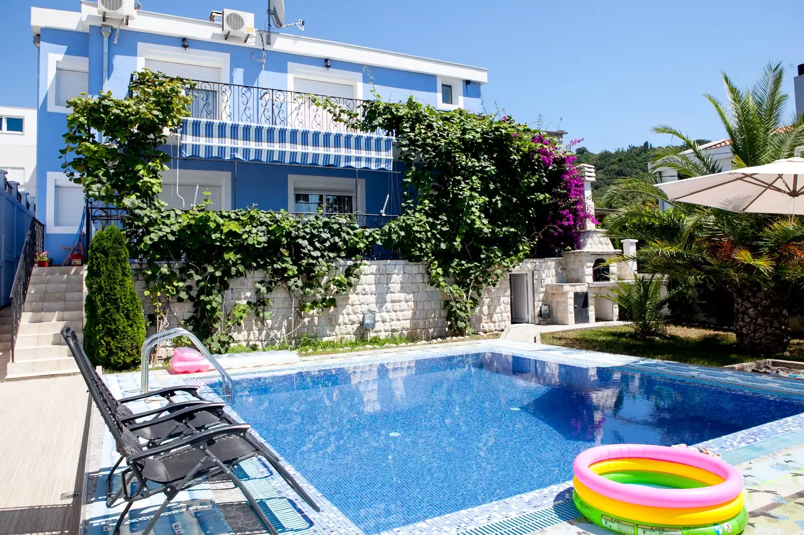 House 240m² in Montenegro, Utjeha. Priced at 390000€ rent photo-2