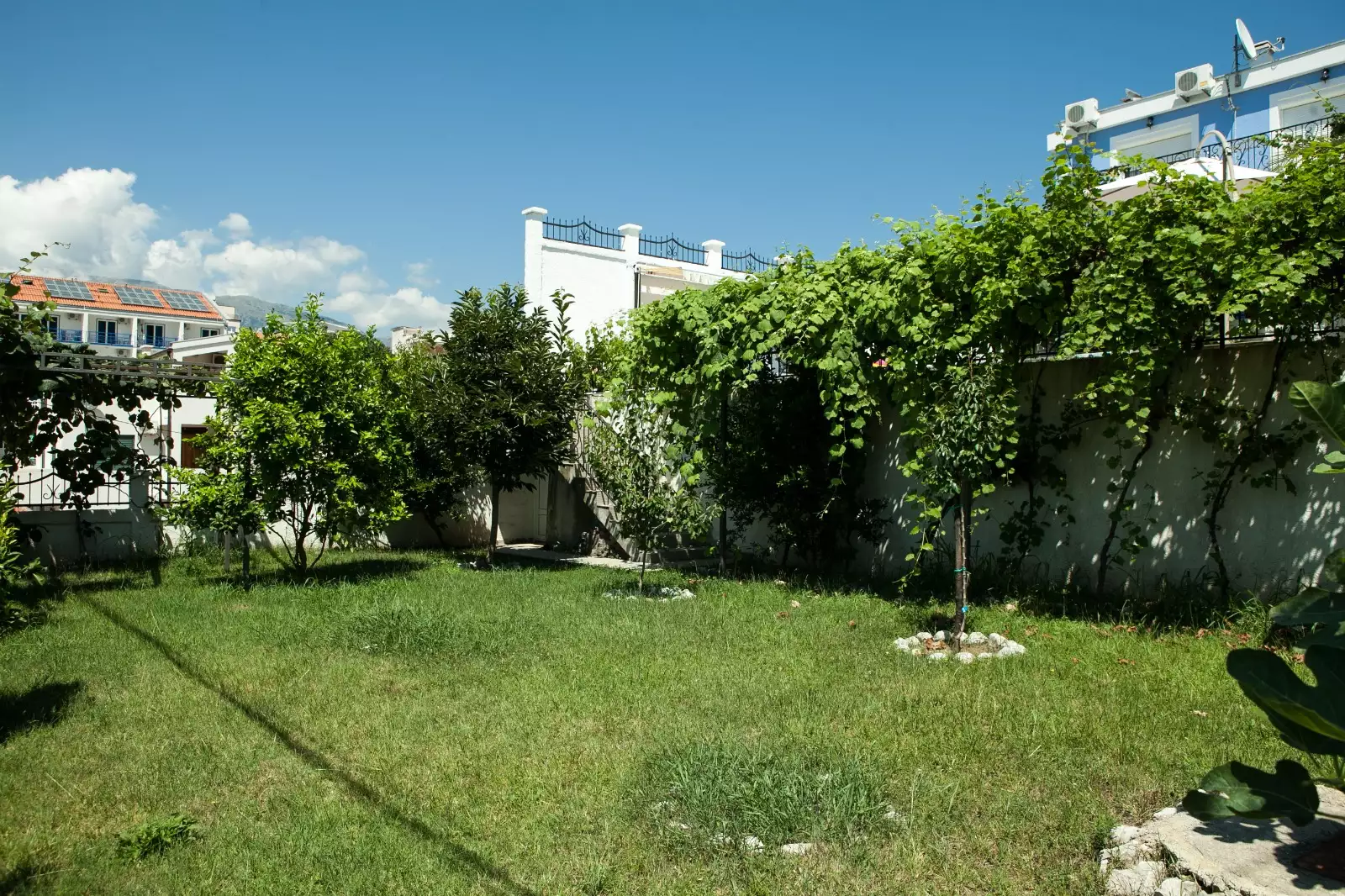 House 240m² in Montenegro, Utjeha. Priced at 390000€ rent photo-8