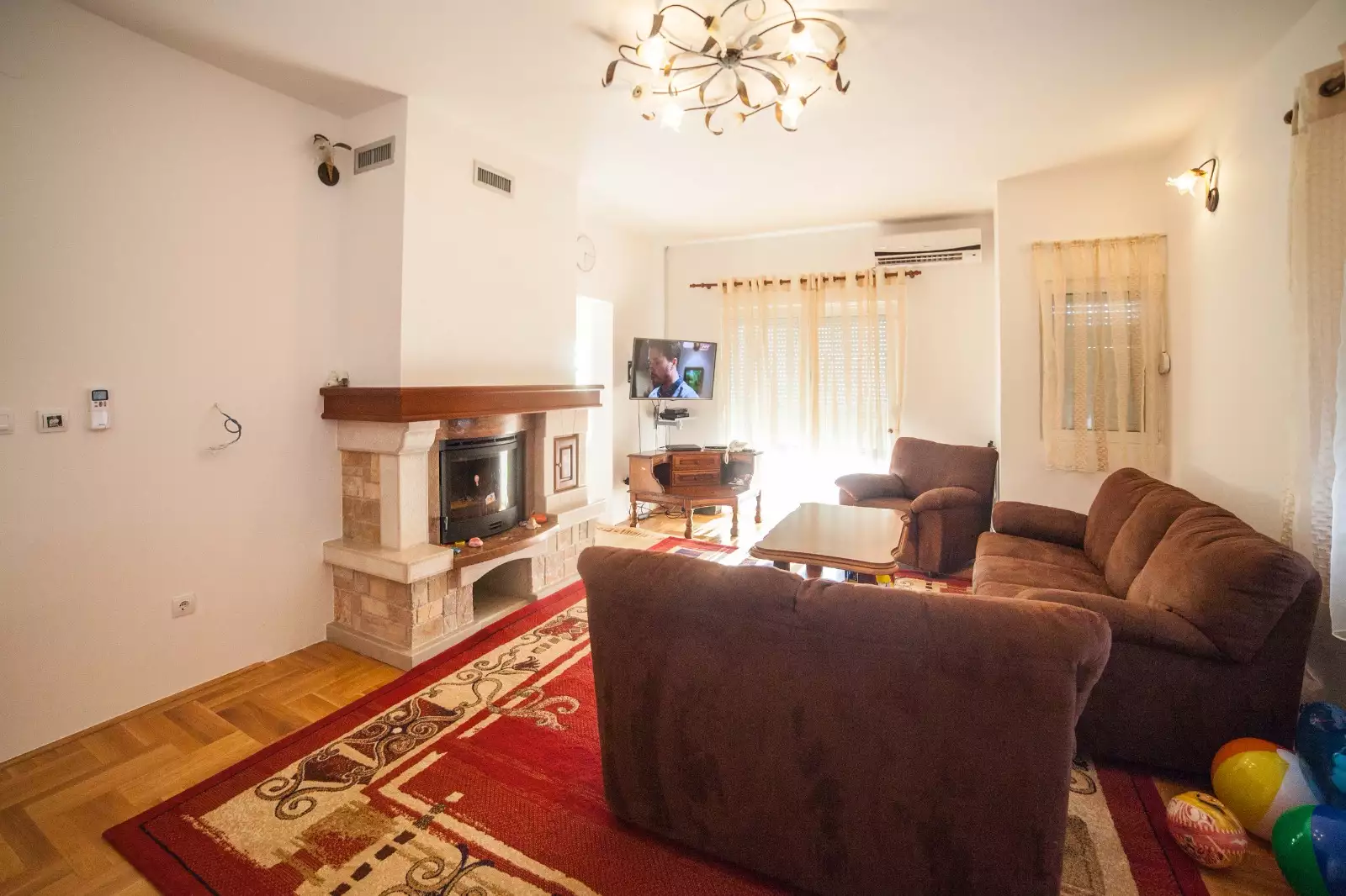 House 240m² in Montenegro, Utjeha. Priced at 390000€ rent photo-13
