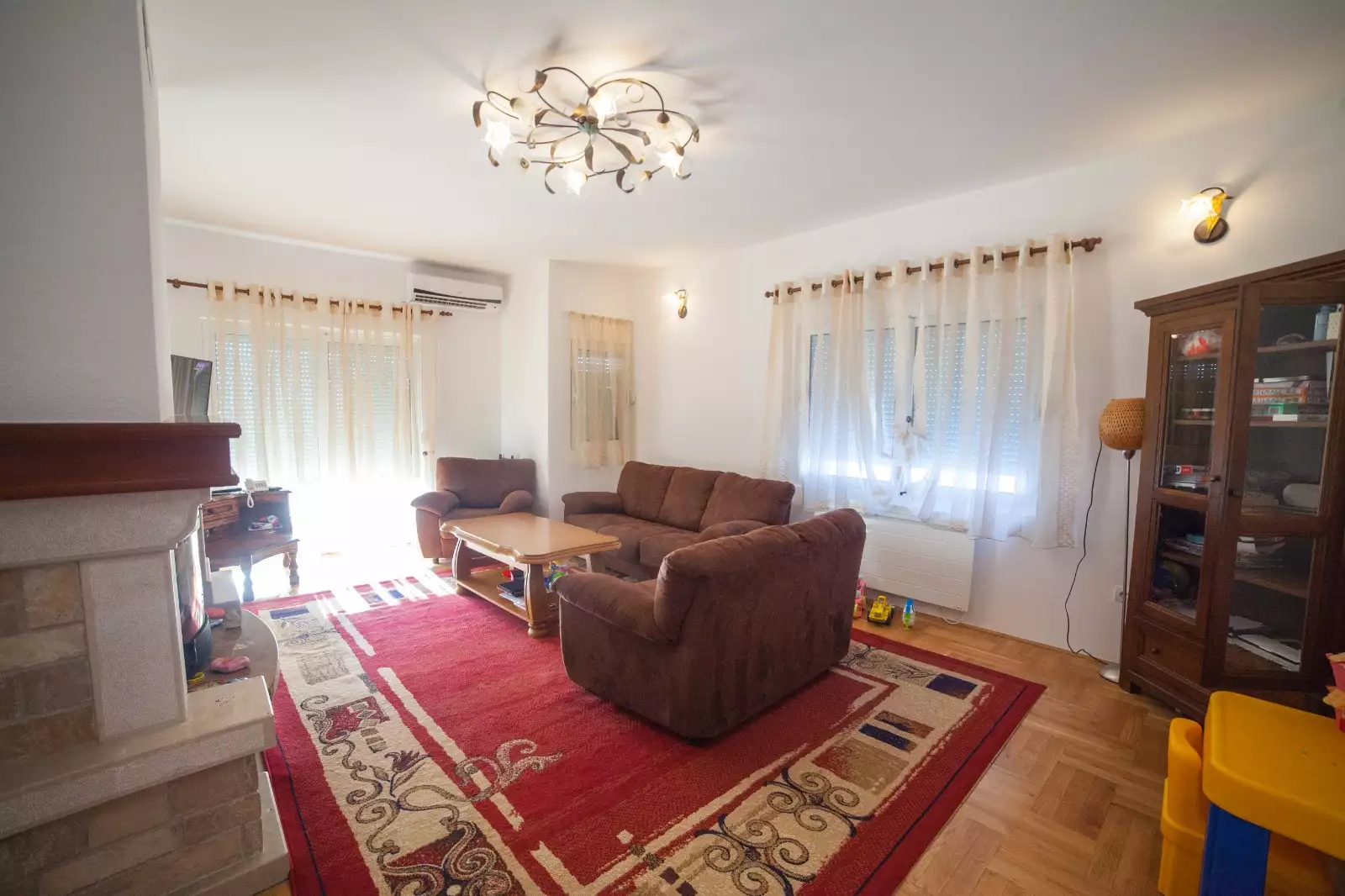 House 240m² in Montenegro, Utjeha. Priced at 390000€ rent photo-14