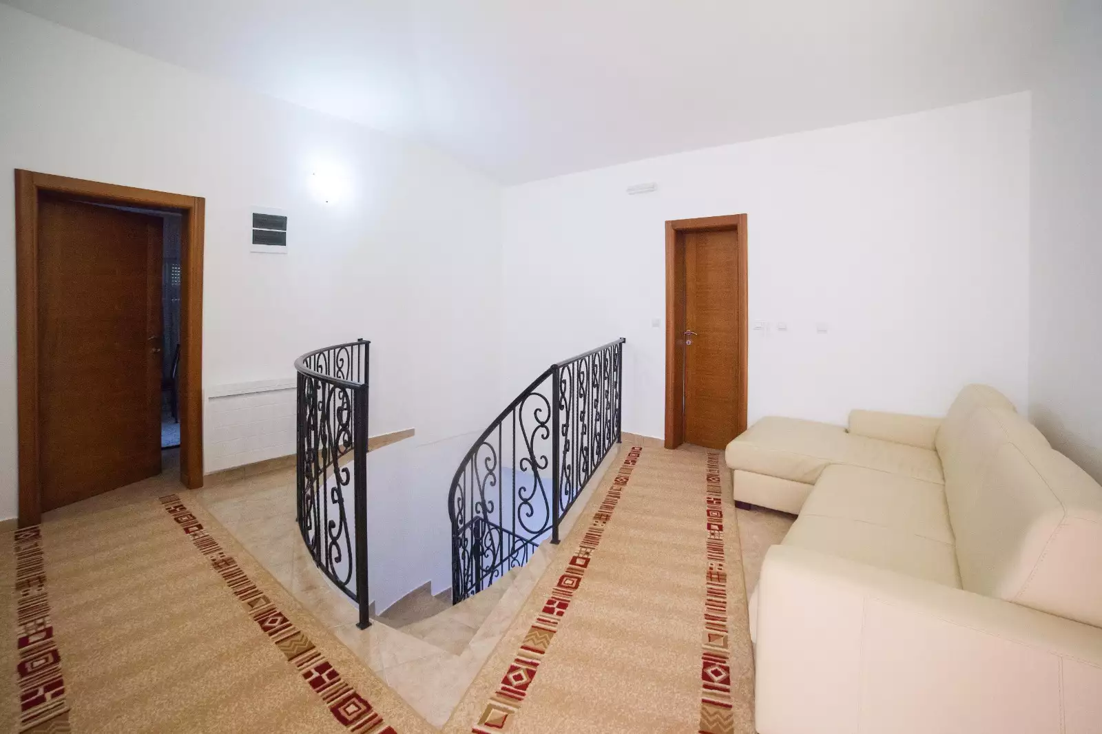 House 240m² in Montenegro, Utjeha. Priced at 390000€ rent photo-32