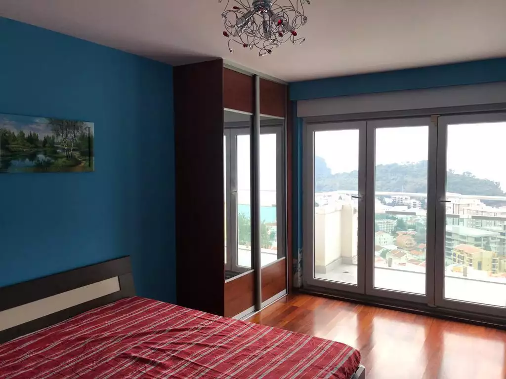 Flat 142m² in Montenegro, Petrovac. Priced at 240000€ rent photo-2