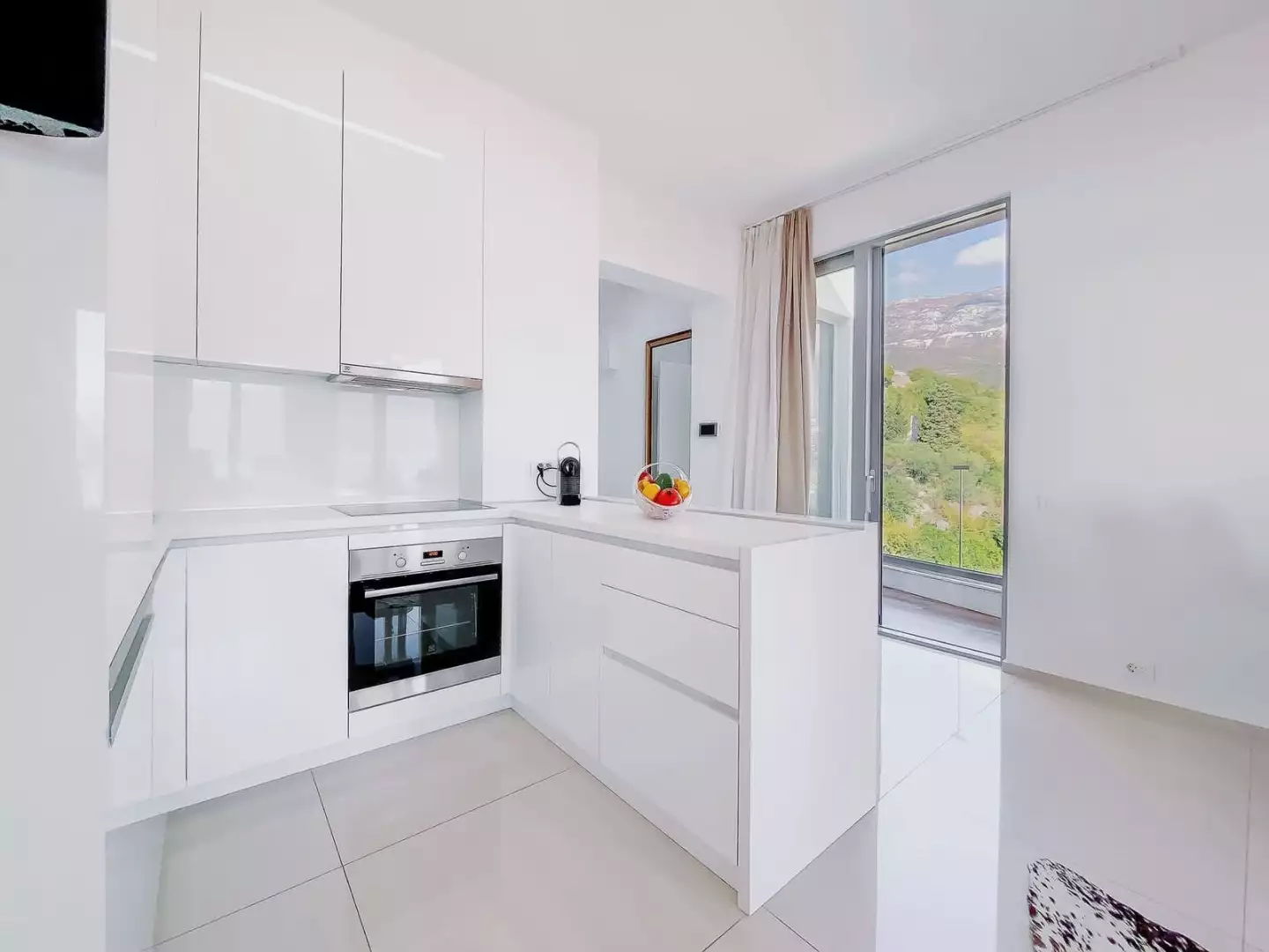 Flat 58m² in Montenegro, Becici. Priced at 350000€ rent photo-5