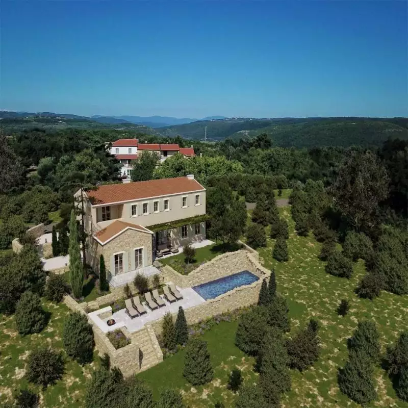 Villa 270m² in Croatia, Brtonigla. Priced at 1500000€ rent photo-3