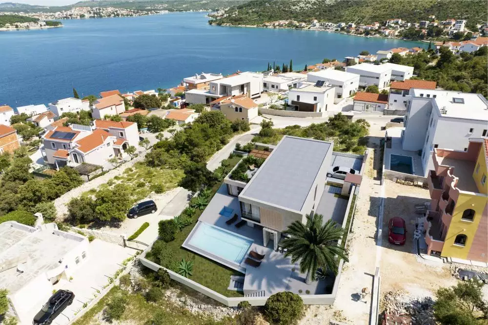 Villa 250m² in Croatia, Razanj. Priced at 1400000€ rent photo-1