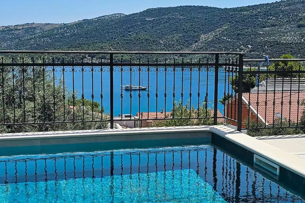 Villa 310m² in Spain, La Marina. Priced at 780000€ rent photo-1