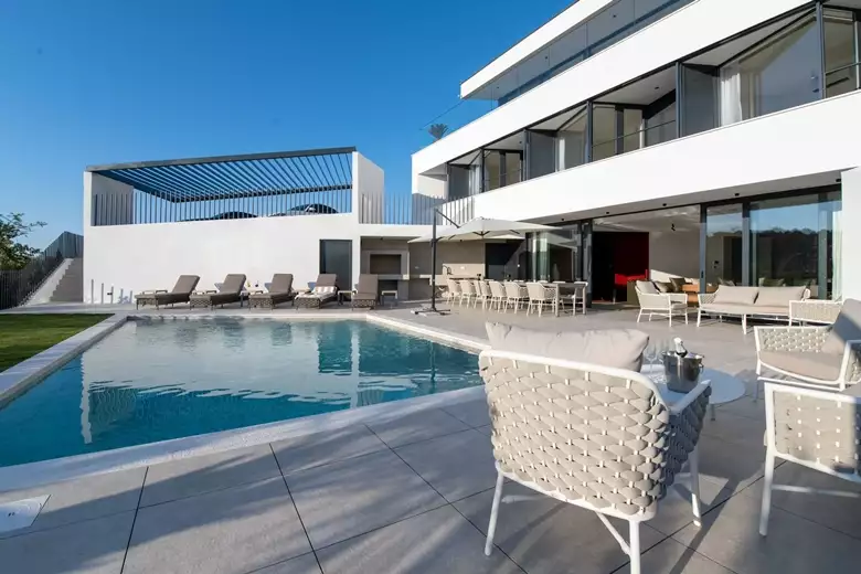 Villa 550m² in Croatia, Murter. Priced at 2500000€ rent photo-2