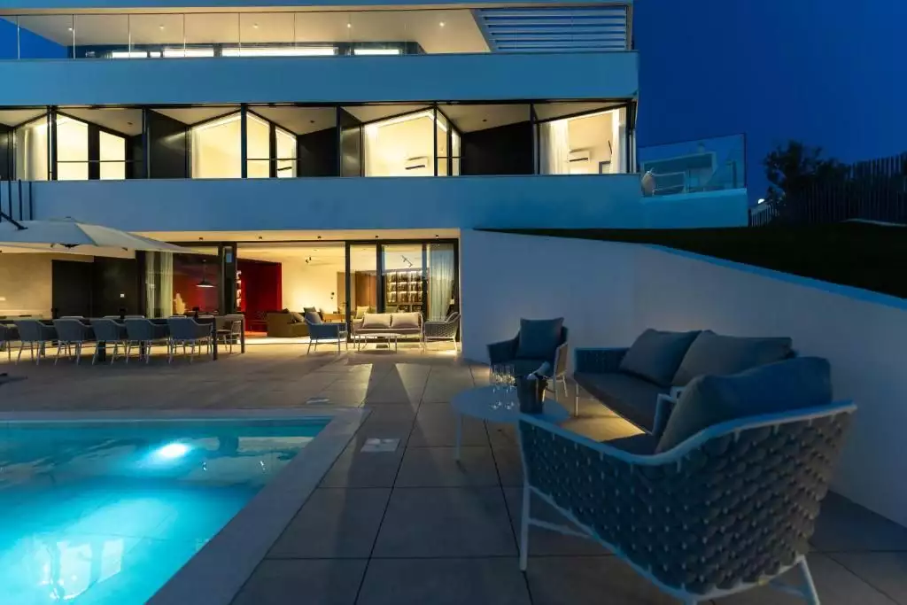 Villa 550m² in Croatia, Murter. Priced at 2500000€ rent photo-6