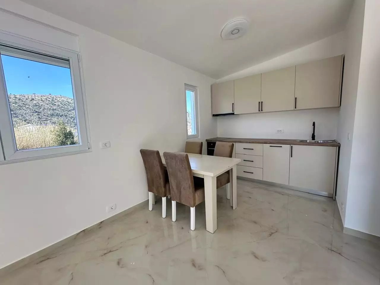 Flat 35m² in Montenegro, Bar. Priced at 59500€ rent photo-3