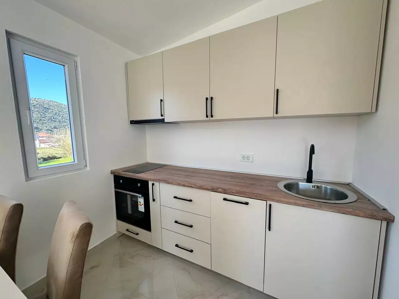 Flat 35m² in Montenegro, Bar. Priced at 59500€ rent photo-4