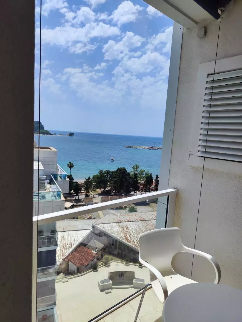Flat 77m² in Montenegro, Budva. Priced at 349000€ rent photo-2