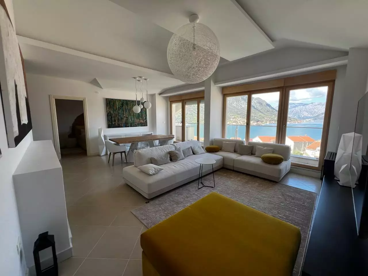 Flat 108m² in Montenegro, Dobrota. Priced at 350000€ rent photo-7