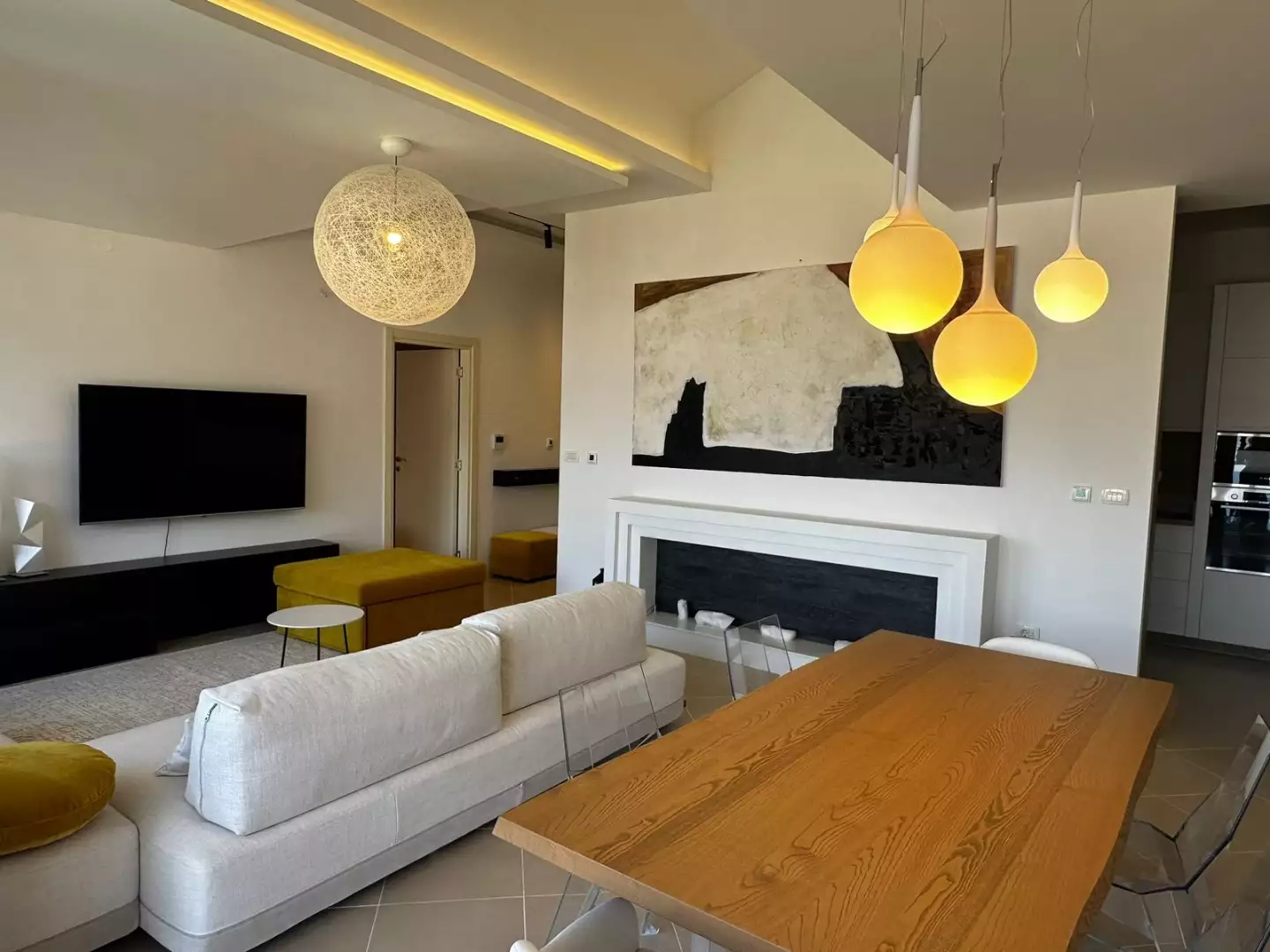 Flat 108m² in Montenegro, Dobrota. Priced at 350000€ rent photo-9