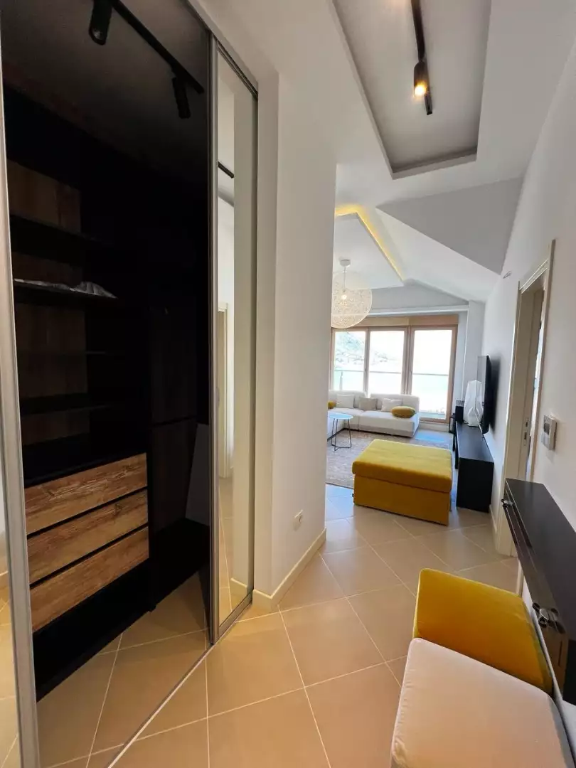 Flat 108m² in Montenegro, Dobrota. Priced at 350000€ rent photo-13