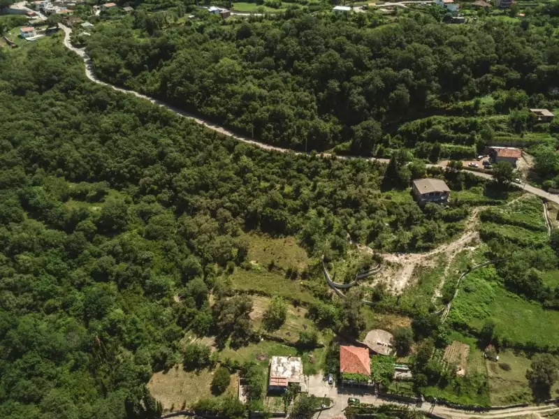 Land 1m² in Italy, Barga. Priced at 570000€ rent photo-15