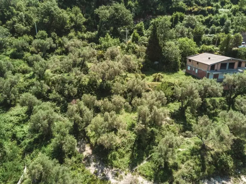 Land 1m² in Italy, Barga. Priced at 570000€ rent photo-21