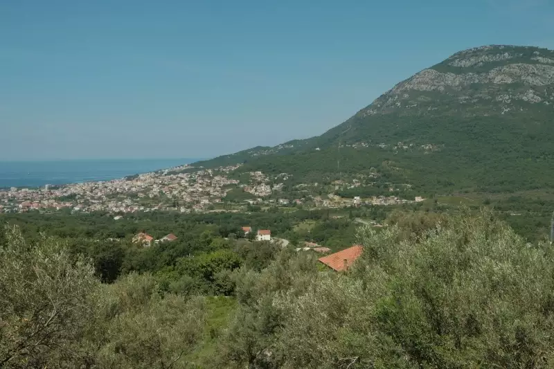 Land 1m² in Italy, Barga. Priced at 570000€ rent photo-28