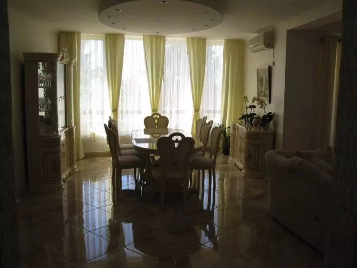 House 515m² in Italy, Barga. Priced at 650000€ rent photo-9