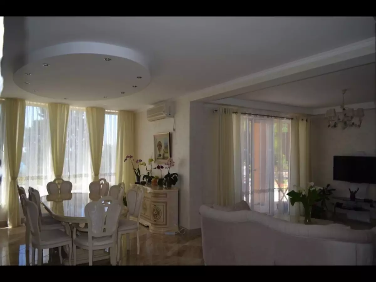 House 515m² in Italy, Barga. Priced at 650000€ rent photo-10
