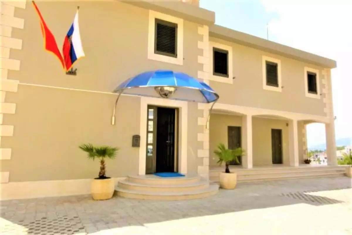 Hotels 3200m² in Montenegro, Blizikuce. Priced at 2000000€ rent photo-6