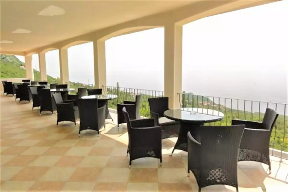 Hotels 3200m² in Montenegro, Blizikuce. Priced at 2000000€ rent photo-19
