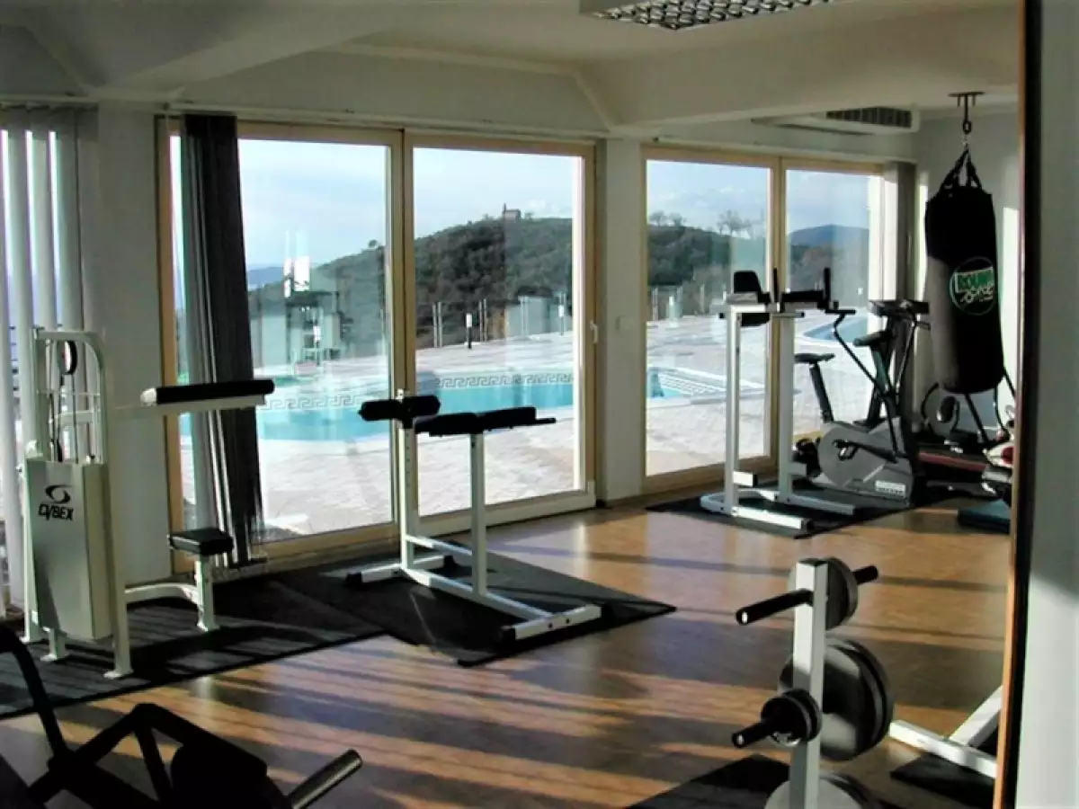 Hotels 3200m² in Montenegro, Blizikuce. Priced at 2000000€ rent photo-20