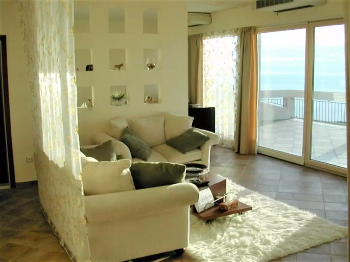 Hotels 3200m² in Montenegro, Blizikuce. Priced at 2000000€ rent photo-21